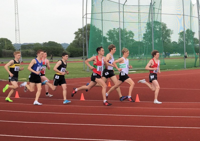 Robbie Leading the Pack in the 3000m